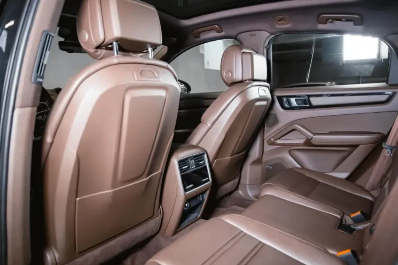 Porsche Cayenne din 2023 cu 23.100 km - oferta POR152215 - foto 22