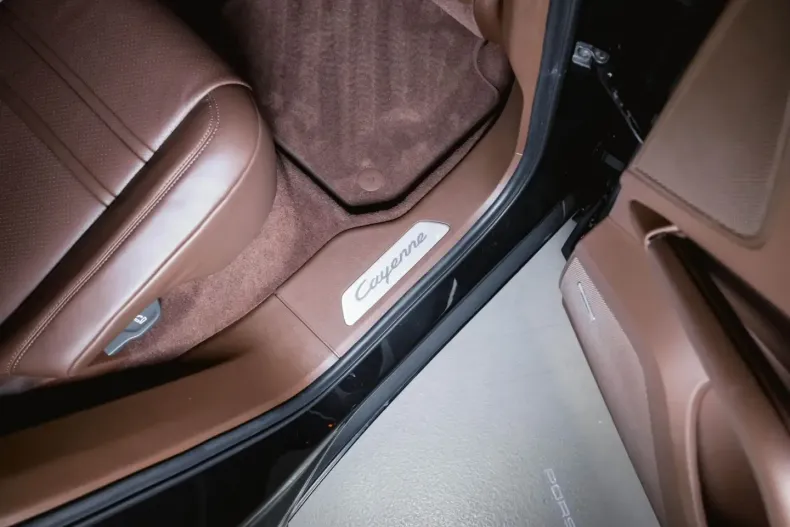 Porsche Cayenne din 2023 cu 23.100 km - oferta POR152215 - foto 28