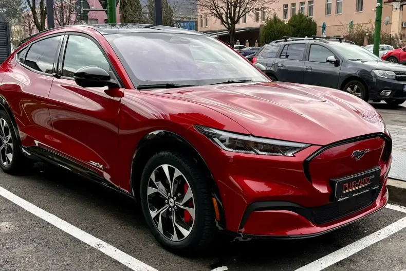 Ford Mustang Mach-E din 2022 cu 9.700 km - oferta FOR152216 - foto 3