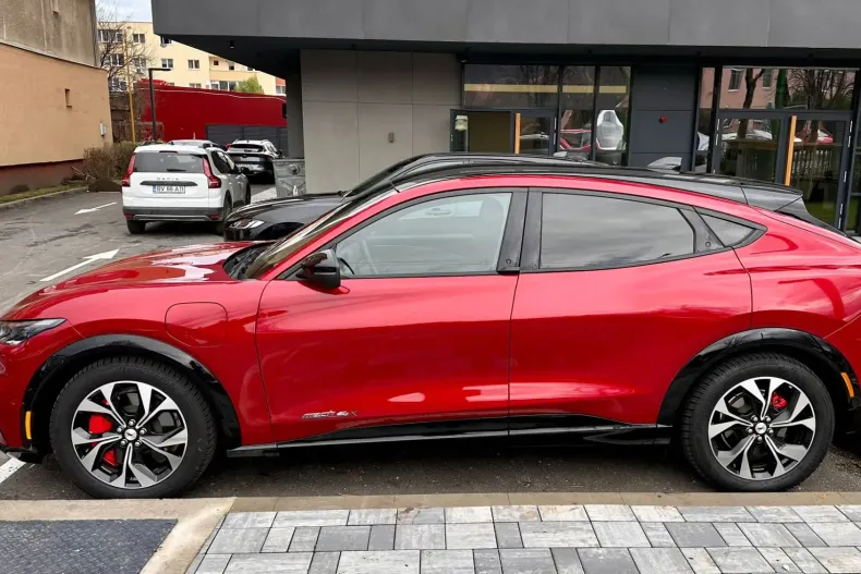 Ford Mustang Mach-E din 2022 cu 9.700 km - oferta FOR152216 - foto 5