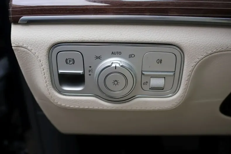 Mercedes-Benz GLE 350 din 2021 cu 84.750 km - oferta MER152218 - foto 27