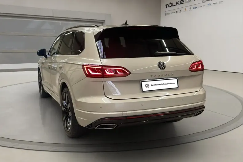 Volkswagen Touareg din 2021 cu 72.569 km - oferta VOL152228 - foto 4