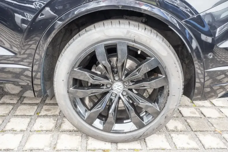 Volkswagen Touareg din 2020 cu 63.046 km - oferta VOL152230 - foto 4