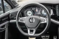 Volkswagen Touareg din 2020 cu 63.046 km - oferta VOL152230 - foto 6