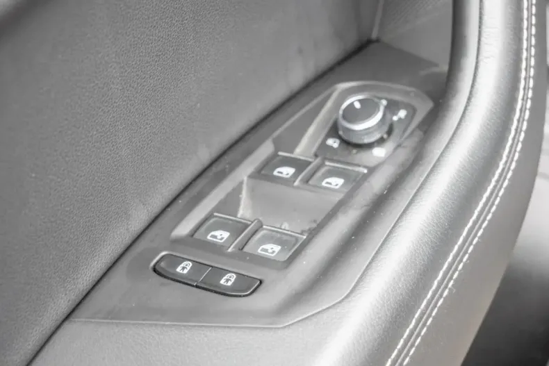 Volkswagen Touareg din 2020 cu 63.046 km - oferta VOL152230 - foto 15