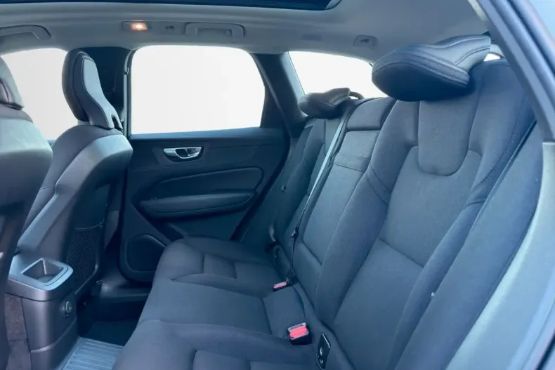 Volvo XC60 din 2021 cu 63.000 km - oferta VOL152245 - foto 8