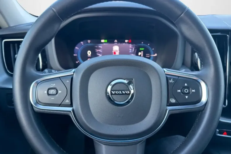 Volvo XC60 din 2021 cu 63.000 km - oferta VOL152245 - foto 12