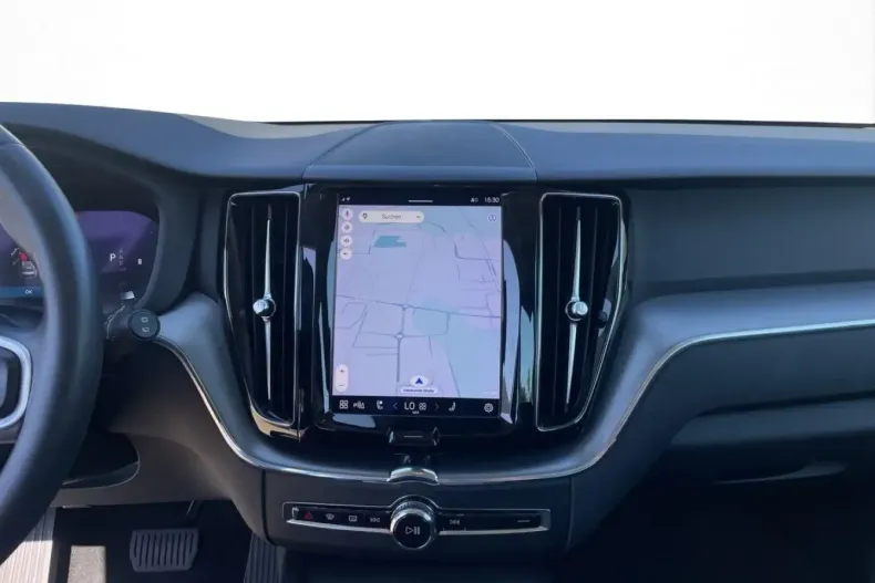 Volvo XC60 din 2022 cu 75.703 km - oferta VOL152248 - foto 16