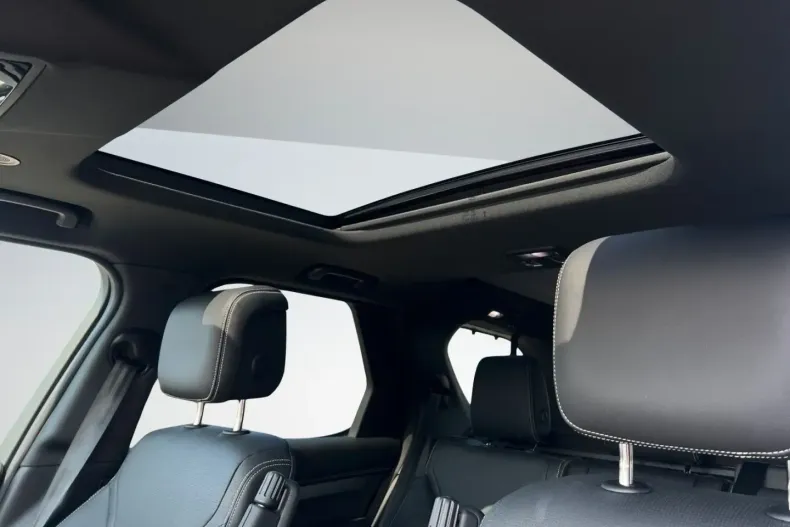 Land Rover Discovery din 2024 cu 10.990 km - oferta LAN152259 - foto 12