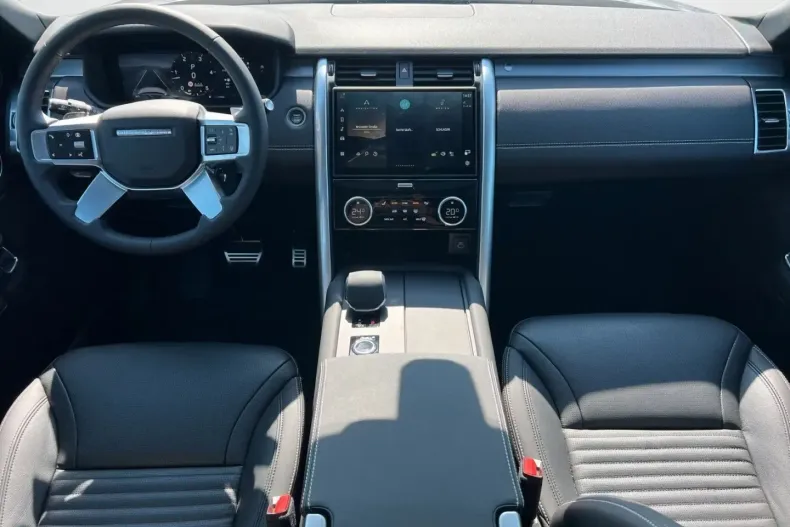 Land Rover Discovery din 2024 cu 10.990 km - oferta LAN152259 - foto 18