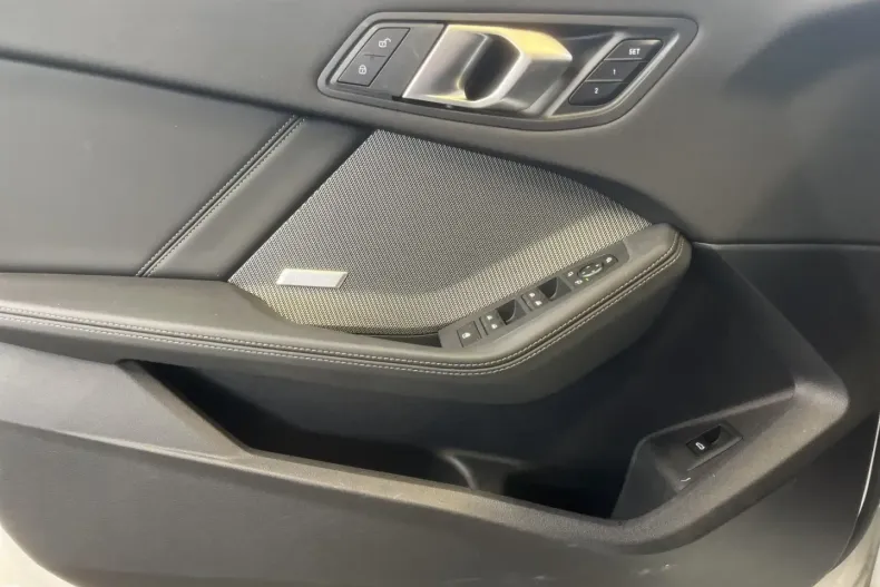 BMW 120 din 2024 cu 22.520 km - oferta BMW152262 - foto 13