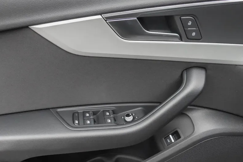 Audi A4 din 2022 cu 55.990 km - oferta AUD152273 - foto 19