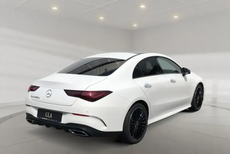 Mercedes-Benz CLA 220 din 2024 cu 22.099 km - oferta MER152279 - foto 2