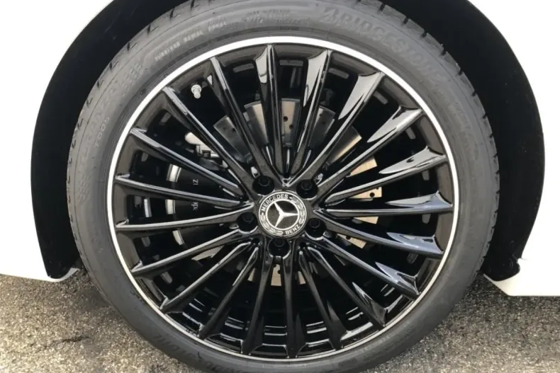 Mercedes-Benz CLA 220 din 2024 cu 22.099 km - oferta MER152279 - foto 8