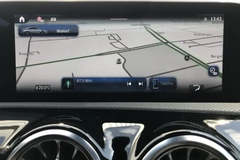 Mercedes-Benz CLA 220 din 2024 cu 22.099 km - oferta MER152279 - foto 11