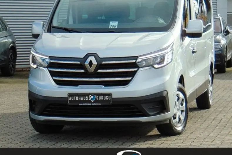 Renault Trafic din 2023 cu 88.678 km - oferta REN152282 - foto 1