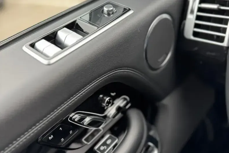 Land Rover Range Rover din 2021 cu 120.594 km - oferta LAN152283 - foto 25