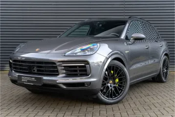 Porsche Cayenne din 2021 - oferta POR152286