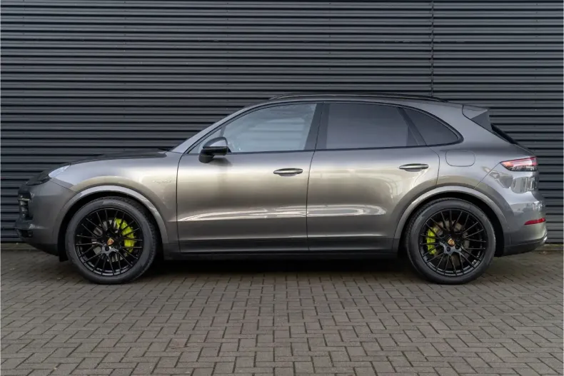 Porsche Cayenne din 2021 cu 55.700 km - oferta POR152286 - foto 2
