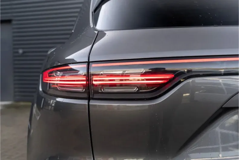 Porsche Cayenne din 2021 cu 55.700 km - oferta POR152286 - foto 9