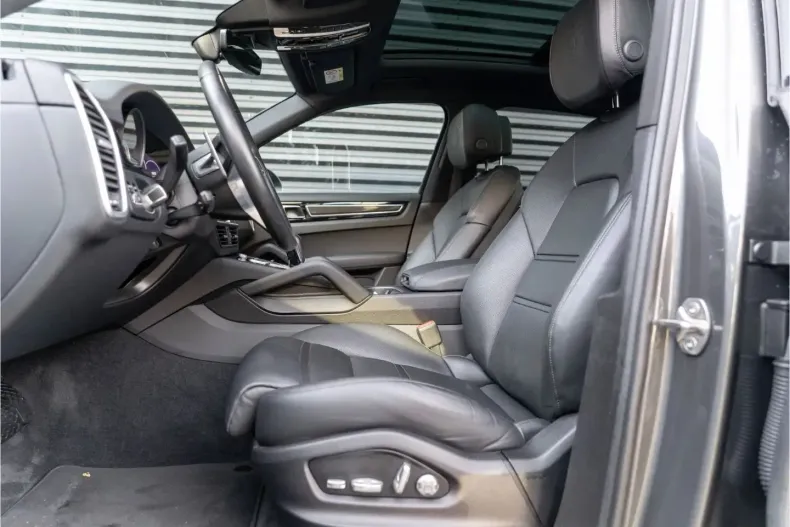 Porsche Cayenne din 2021 cu 55.700 km - oferta POR152286 - foto 26