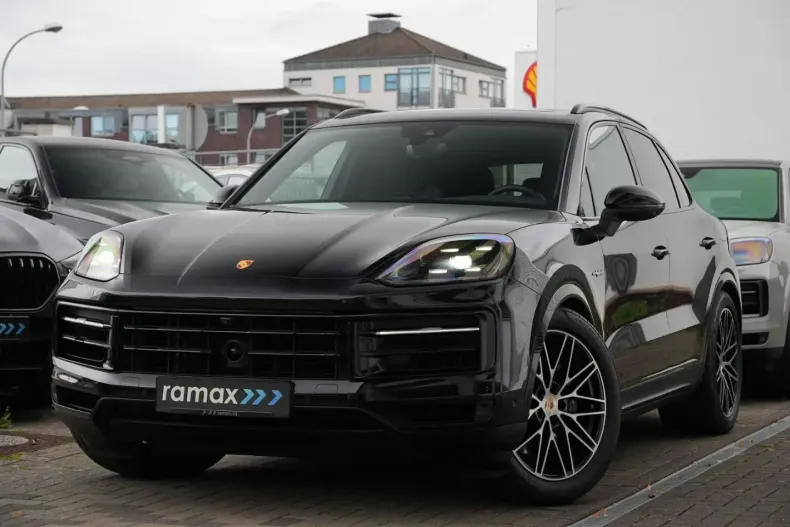 Porsche Cayenne din 2023 cu 23.000 km - oferta POR152287 - foto 12