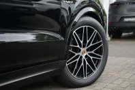 Porsche Cayenne din 2023 cu 23.000 km - oferta POR152287 - foto 41