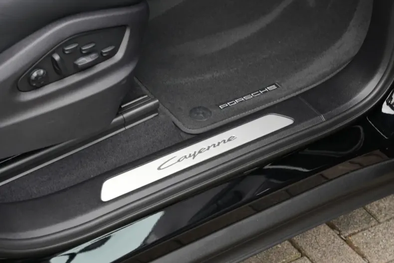 Porsche Cayenne din 2023 cu 23.000 km - oferta POR152287 - foto 44