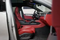 Porsche Cayenne din 2022 cu 42.207 km - oferta POR152288 - foto 21