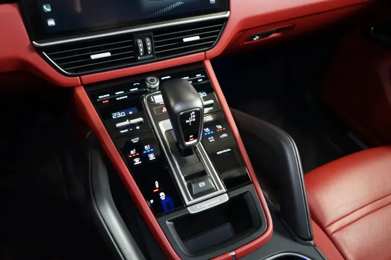 Porsche Cayenne din 2022 cu 42.207 km - oferta POR152288 - foto 25