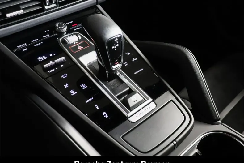 Porsche Cayenne din 2022 cu 24.302 km - oferta POR152295 - foto 31