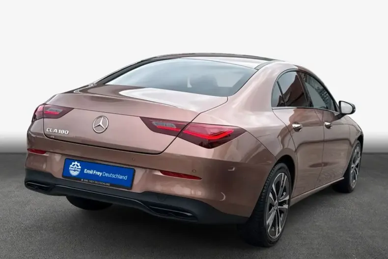 Mercedes-Benz CLA 180 din 2023 cu 17.543 km - oferta MER152303 - foto 2