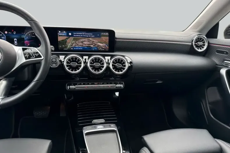 Mercedes-Benz CLA 180 din 2023 cu 17.543 km - oferta MER152303 - foto 15