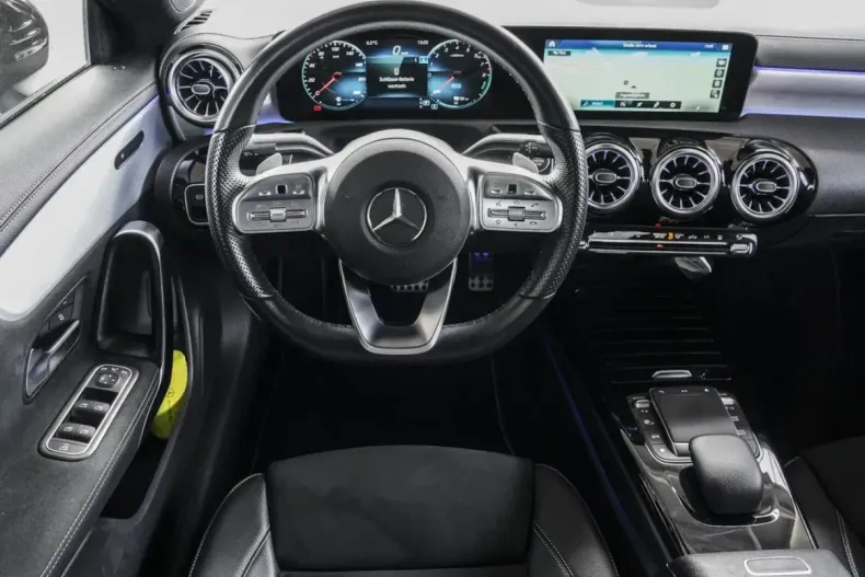 Mercedes-Benz CLA 250 din 2021 cu 75.810 km - oferta MER152307 - foto 12