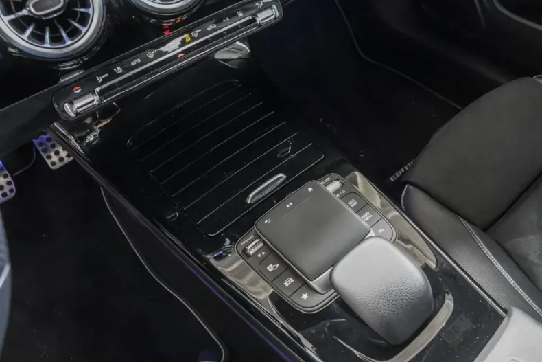 Mercedes-Benz CLA 250 din 2021 cu 75.810 km - oferta MER152307 - foto 16