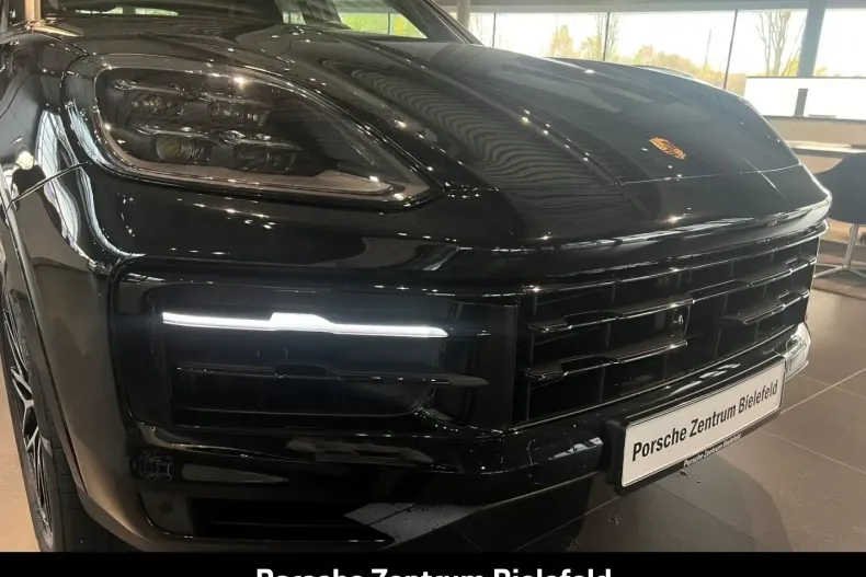 Porsche Cayenne din 2023 cu 38.388 km - oferta POR152308 - foto 9