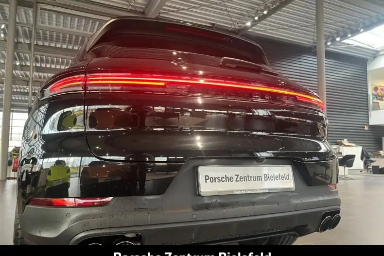 Porsche Cayenne din 2023 cu 38.388 km - oferta POR152308 - foto 13