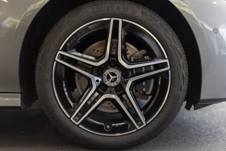 Mercedes-Benz CLA 250 din 2023 cu 35.650 km - oferta MER152312 - foto 7