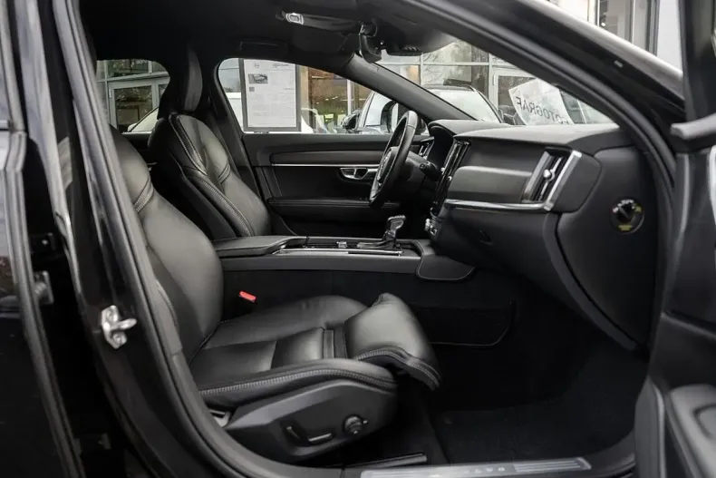 Volvo V90 Cross Country din 2020 cu 71.800 km - oferta VOL152315 - foto 2