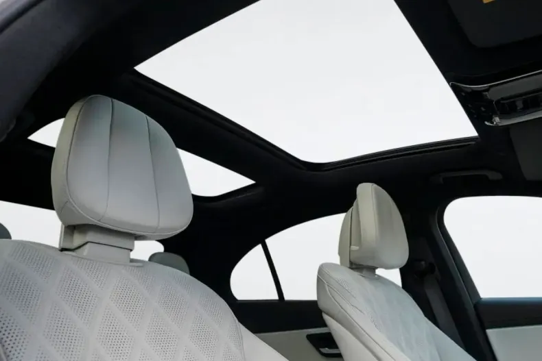 Mercedes-Benz E 400 din 2024 cu 39.400 km - oferta MER152317 - foto 7