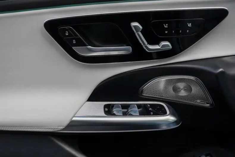 Mercedes-Benz E 400 din 2024 cu 39.400 km - oferta MER152317 - foto 15