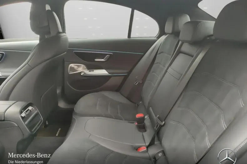 Mercedes-Benz E 400 din 2024 cu 14.980 km - oferta MER152318 - foto 12