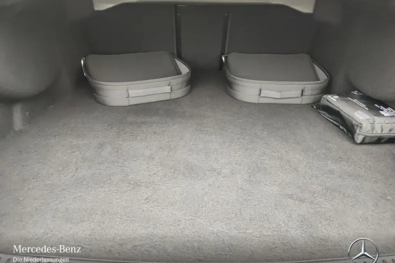 Mercedes-Benz E 400 din 2024 cu 14.980 km - oferta MER152318 - foto 21