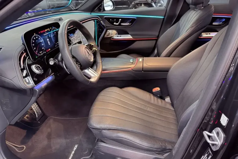 Mercedes-Benz E 300 din 2024 cu 4.000 km - oferta MER152322 - foto 13