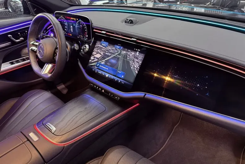 Mercedes-Benz E 300 din 2024 cu 4.000 km - oferta MER152322 - foto 17