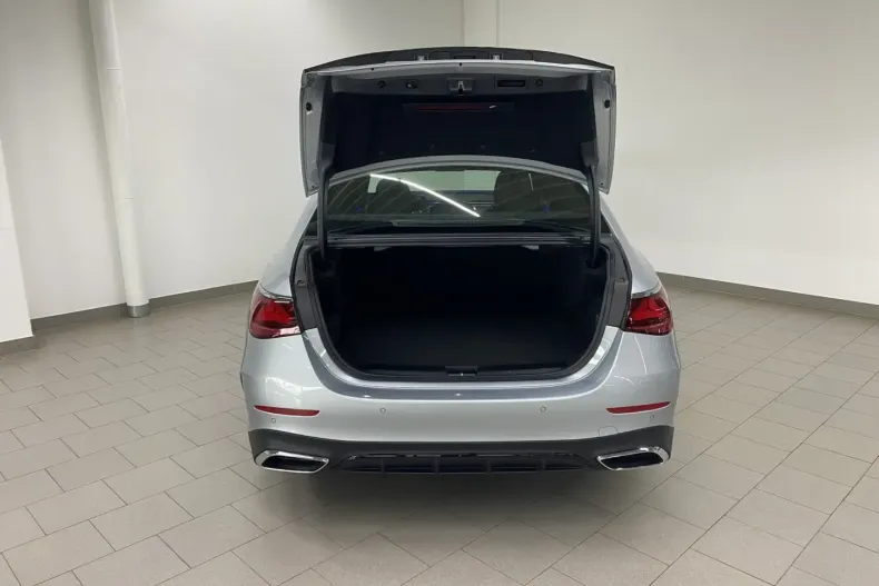 Mercedes-Benz E 300 din 2025 cu 9.733 km - oferta MER152323 - foto 14