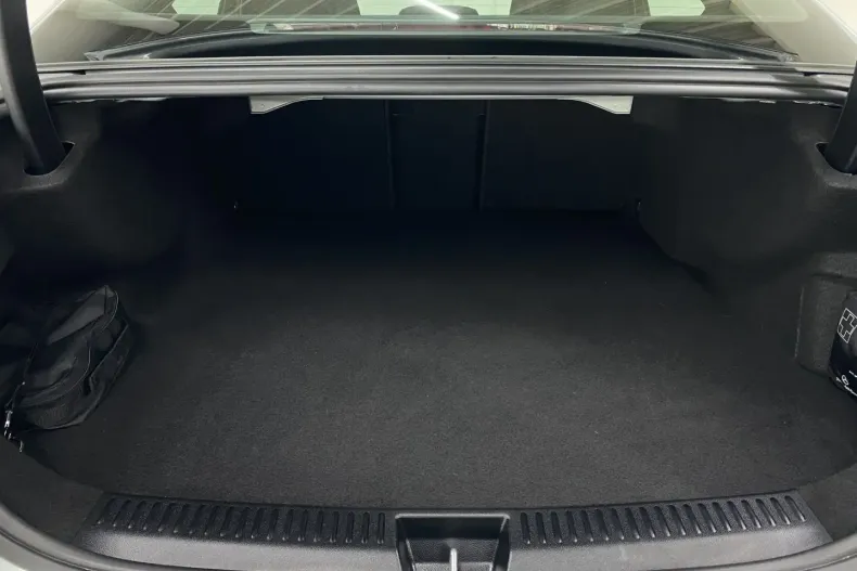 Mercedes-Benz E 300 din 2025 cu 9.733 km - oferta MER152323 - foto 15