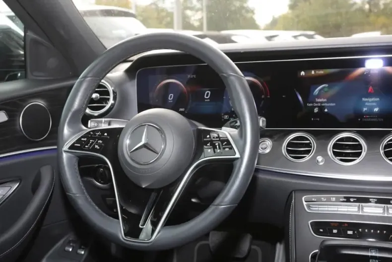 Mercedes-Benz E 300 din 2022 cu 76.200 km - oferta MER152324 - foto 8