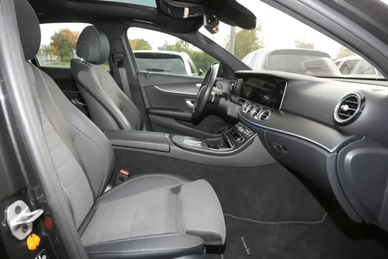 Mercedes-Benz E 300 din 2022 cu 76.200 km - oferta MER152324 - foto 9