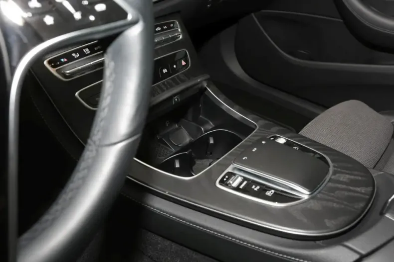 Mercedes-Benz E 300 din 2022 cu 76.200 km - oferta MER152324 - foto 15